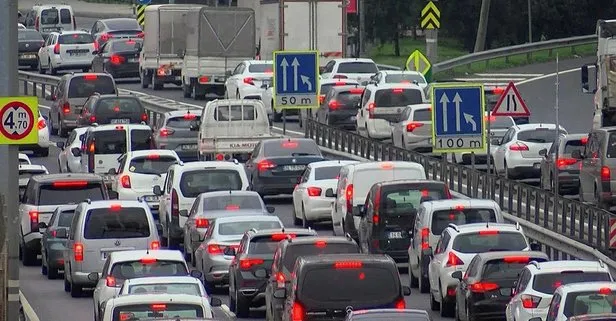 İstanbul trafiği kızardı! Yoğunluk yüzde 90’a dayandı