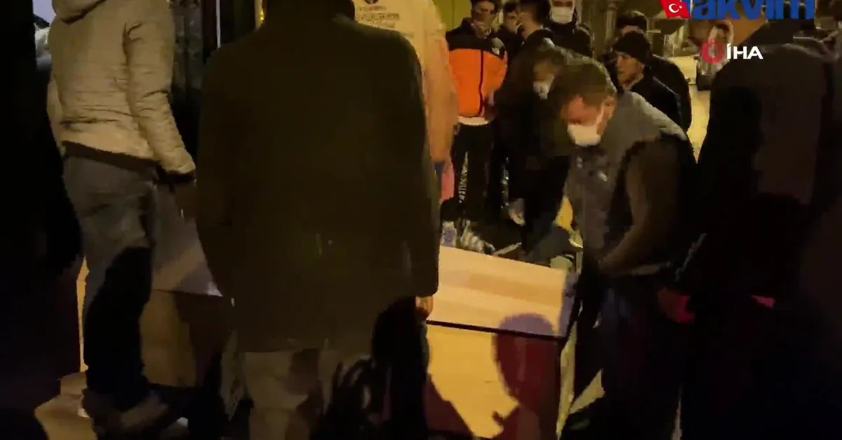 istanbul un gobeginde sir olum kagithane de 16 yasindaki berke yalin ince kaldigi evde olu bulundu takvim