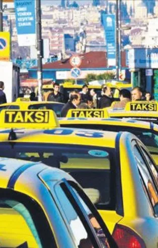 Taksici çilesi vatandaşı isyan ettiriyor! 100 TL veren  Şoför Kartı alıyor...