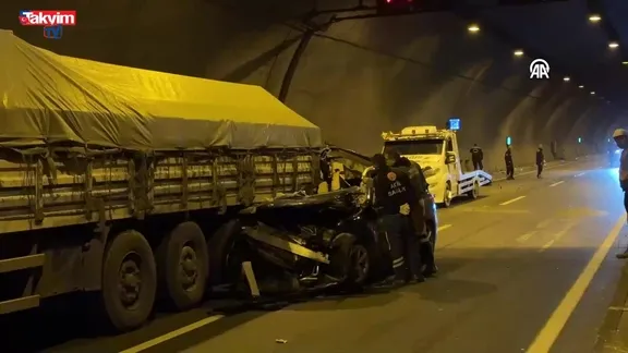 Maraş'ta SUV tıra çarptı: 1 ölü, 4 yaralı