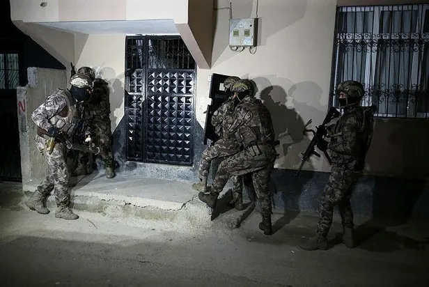SON DAKİKA: Adana merkezli 3 ilde terör örgütü PKK/KCK'ya şafak operasyonu-3