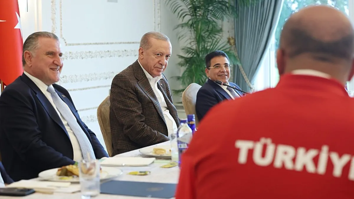 Başkan Erdoğan şampiyon güreşçileri kabul etti! "Ata sporlarımızı destekleyeceğiz"