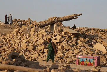 Afganistan'da 6,4 büyüklüğünde deprem