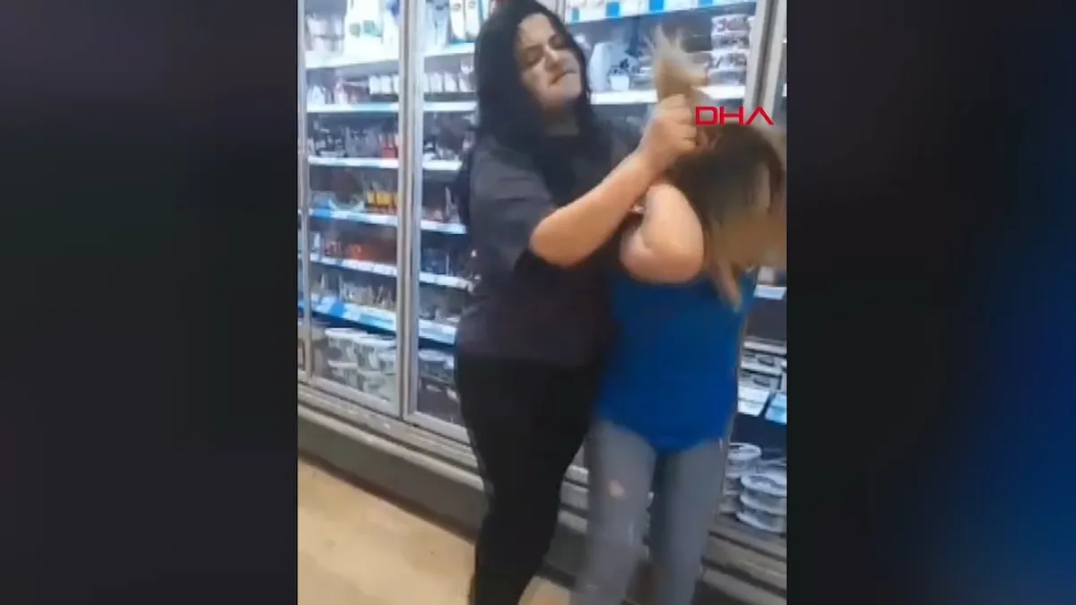 Kadın market çalışanına dayak!