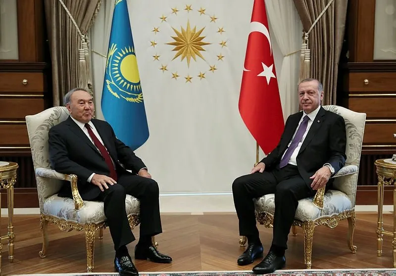 Başkan Erdoğan Kazakistan Cumhurbaşkanı Nazarbayevi resmi törenle karşıladı
