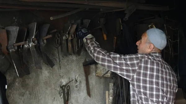 60-yillik-ustanin-cagrisi-yetistirecek-usta-bulamiyoruz-1616744147907.jpg 60 yıllık ustanın çağrısı: Yetiştirecek usta bulamıyoruz-9