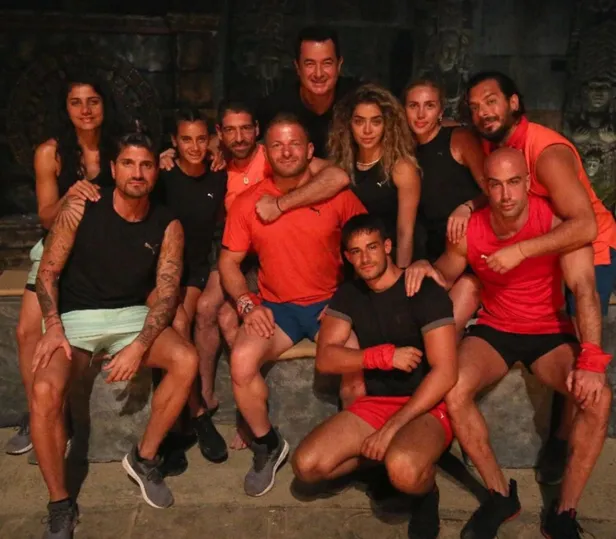 Acun Ilıcalı'nın bindiği motorun markası nedir, fiyatı ne kadardır? Acun Ilıcalı Survivor 2021 adasına bu kez bakın nasıl geldi-10