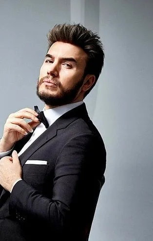 Mustafa Ceceli oğlu ile gezmede