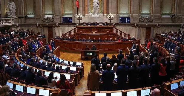 Portekiz'de hükümet düştü! 1977'den bu yana bir ilk!