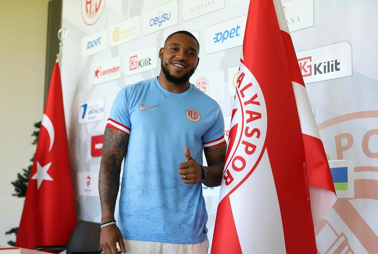 Britt Assombalonga Antalyaspor’da