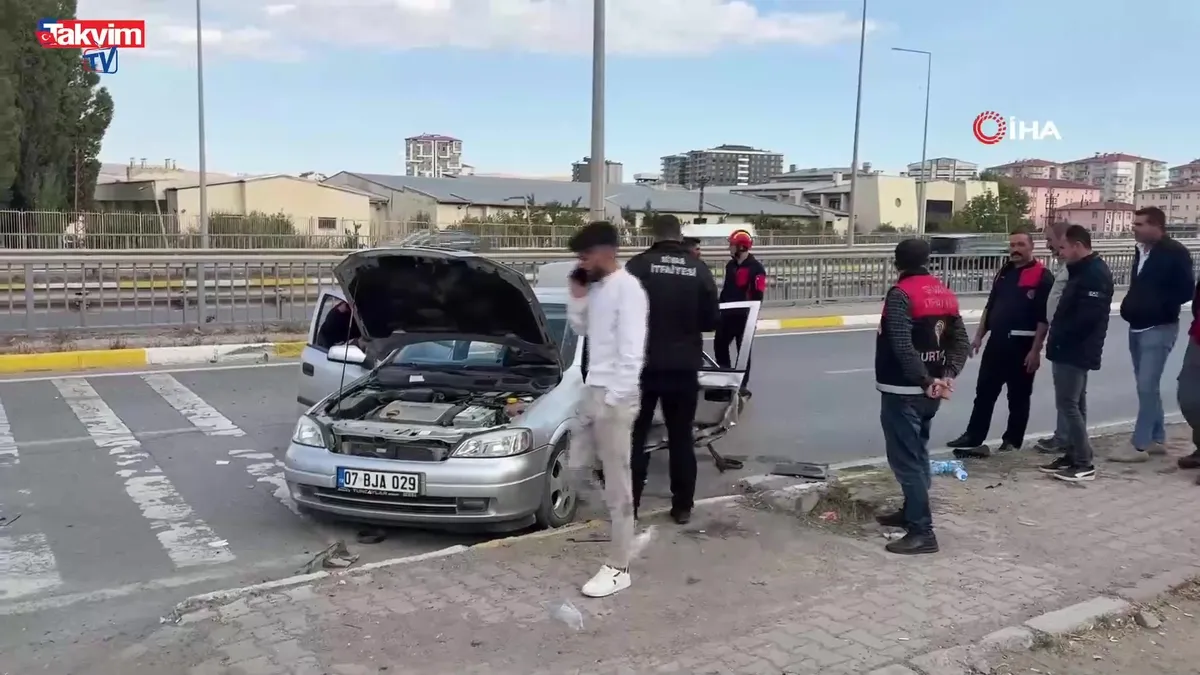 İki otomobil çarpıştı: 1 ölü, 3 yaralı