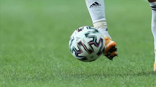 uefaya-kadrolar-ne-zaman-bildirilecek-2021-uefaya-kadro-bildirimi-icin-son-tarih-ne-zaman-1630642367384.jpg UEFA listeleri ne zaman verilecek? UEFA'ya kadrolar ne zaman bildirilecek 2021? Galatasaray ve Fenerbahçe UEFA listesi!-5