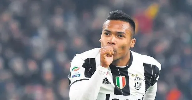 Alex Sandro kapışması