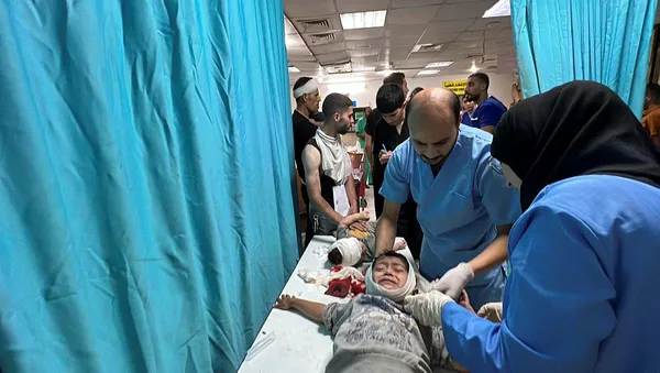 katliamin-golgesinde-kutlama-israil-askerleri-gazzede-harabeye-cevirdikleri-okulda-kutlama-yapti-1699888710531.jpg Katliamın gölgesinde eğlence! İsrail askerlerinden bir skandal daha: Gazze'de harabeye çevirdikleri okulda kutlama yaptılar-4