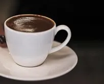 Yanmış tava ve tencerelere son! Kahve telvesini çöpe dökmeyin