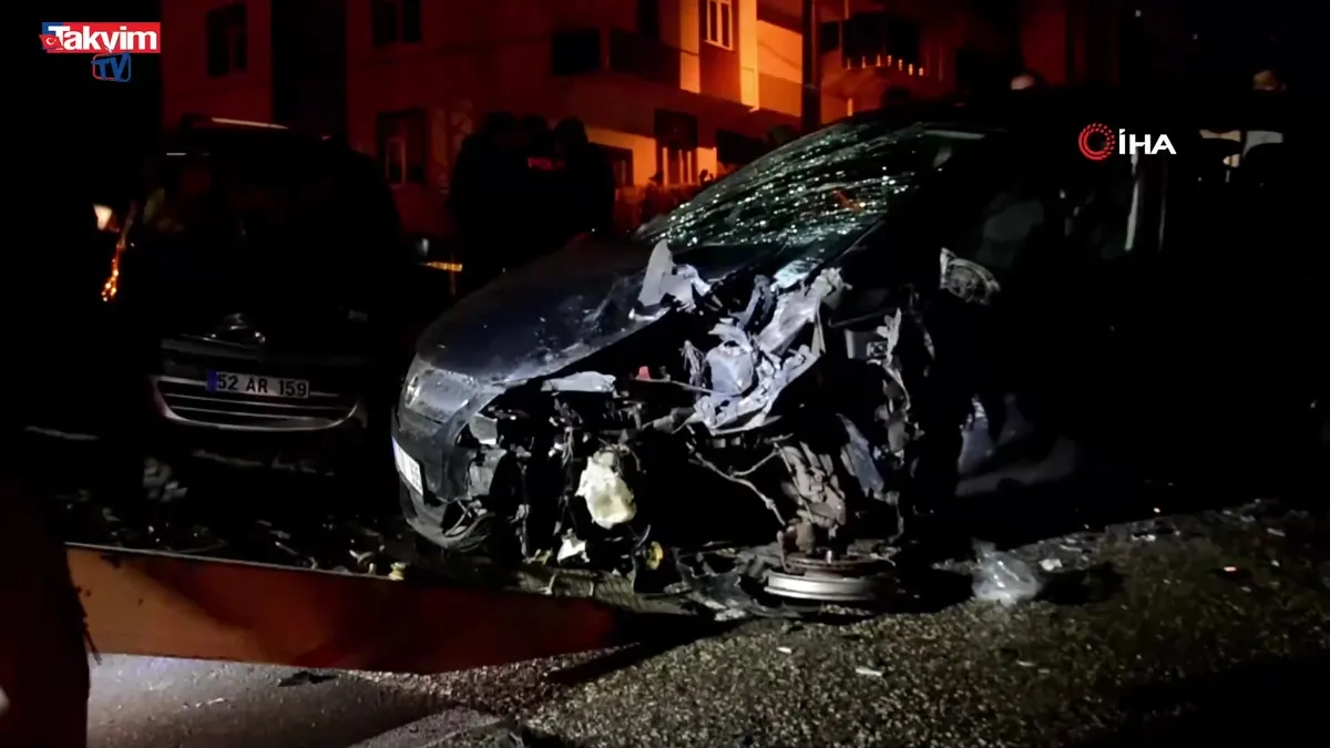 Ordu Ünye’de kafa kafaya çarpışma: 1 ölü, 4 yaralı