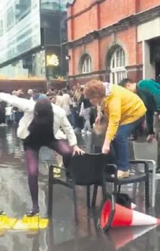 Londra Köprüsü yıkılıyor