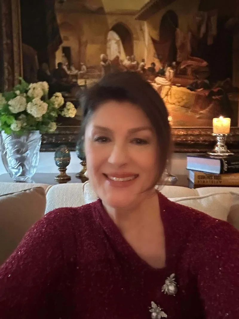 yesilcam-efsanesi-gulsen-bubikoglundan-yeni-yil-paylasimi-her-donem-ikon-1767683527175.jpg Yeşilçam efsanesi Gülşen Bubikoğlu’ndan yeni yıl paylaşımı: Her dönem ikon!-6