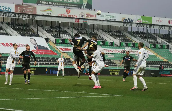 son-dakika-super-ligde-ankaragucune-transfer-yasagi-geldi-1609147508847.jpg SON DAKİKA: Süper Lig'de Ankaragücü'ne transfer yasağı geldi-3