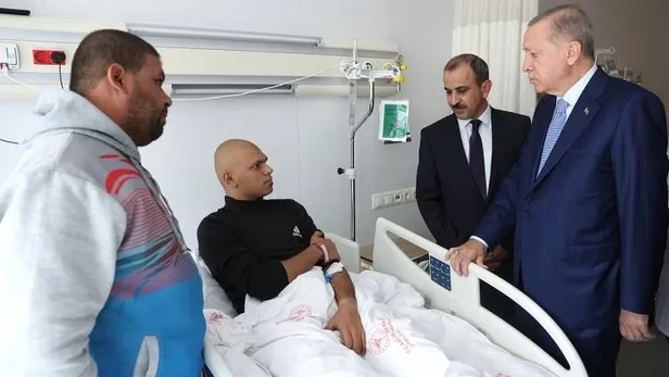 dsoden-turkiye-aciklamasi-gazzedeki-kanser-hastalarinin-turkiyeye-getirilmesini-memnuniyetle-karsiliyoruz-1700233488835.jpeg DSÖ'den Türkiye açıklaması: Gazze'deki kanser hastalarının Türkiye'ye getirilmesini memnuniyetle karşılıyoruz-4