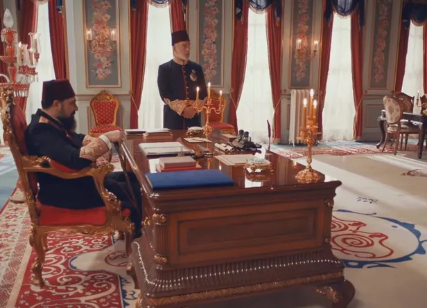 kalici-bir-iz-birakmisti-payitaht-abdulhamidde-gidisati-degistirecek-veda-bir-de-ustune-ernest-cassel-suksesi-1612511573309.jpg Kalıcı bir iz bırakmıştı! Payitaht Abdülhamid'de gidişatı değiştirecek veda! Bir de üstüne Ernest Cassel süksesi...-10