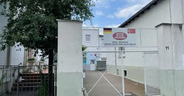 Almanya’da PKK yandaşlarından kalleş saldırı! Cami duvarına yazı yazdılar