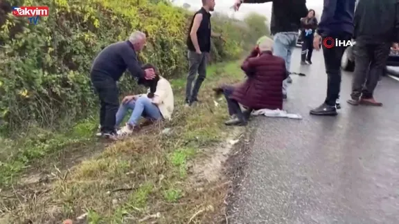 Bursa İnegöl’de feci kaza: Otomobil tıra çarpıp altına girdi! 3 yaralı