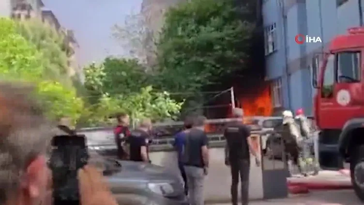 Kocaeli'de 8 katlı bina alev alev yandı