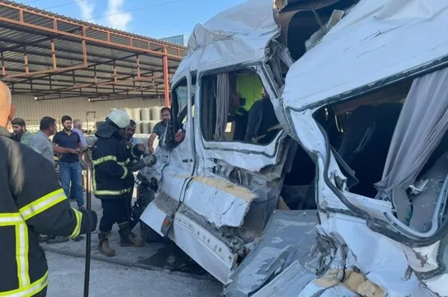 Adana'da trafik kazasında 4 kişi yaralandı