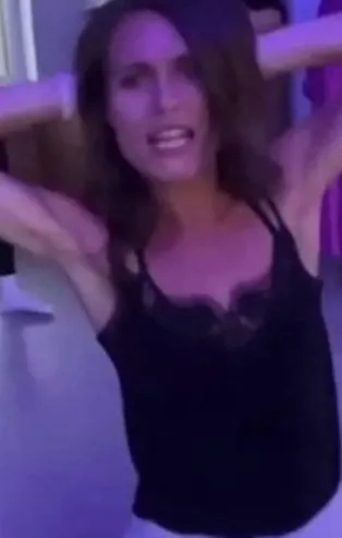 Finlandiya Başbakanı Sanna Marin'in parti görüntüleri sızdı! Olay yaratan anlar