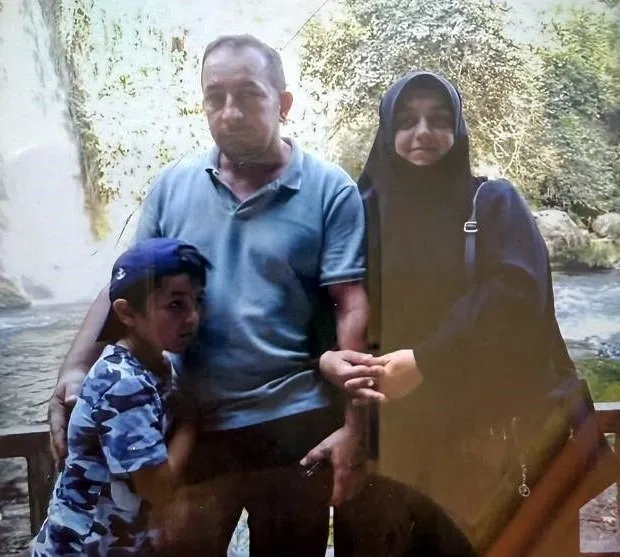 dilaranin-ailesinin-oldugunden-haberi-yok-bilir-ailesinin-akrabasi-yarim-kalan-hayali-acikladi-1761907006757.jpeg Bilir ailesinin yarım kalan hayali: ʺEv almışlardı, 2 ay sonra taşınacaklardı ama nasip olmadıʺ (Fotoğraf: İHA)