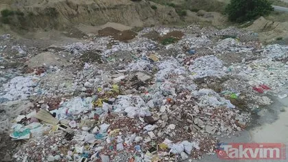İzmir’in Gaziemir ve Bornova ilçelerinde vatandaşlardan belediyelere ’moloz kirliliği’ tepkisi