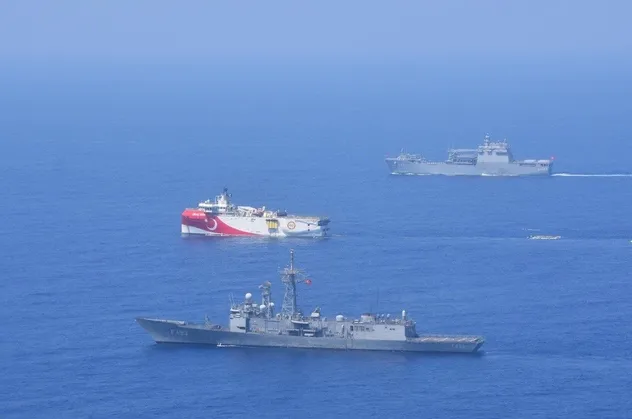 Son dakika: MSB görüntüleri paylaştı: Doğu Akdeniz’de deniz eğitimleri icra edildi