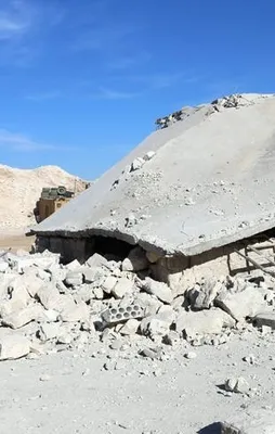 Kimyasal saldırıdan sonra yeniden bombalandı