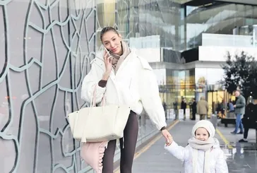 Teyze yeğen alışverişte