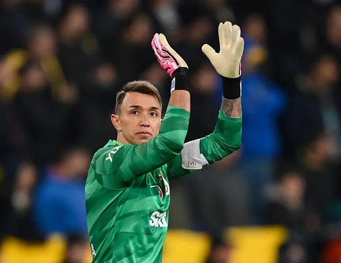 Muslera’ya Parma kancası