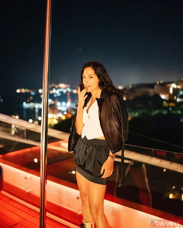 Cansu Tosun “O günü hiç unutmayacağım” deyip paylaştı! O sözler üzdü! Babası Serenay Sarıkaya’nın annesiyle yakalanmıştı... - 9