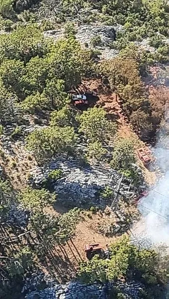 Antalya'nın Konyaaltı ilçesinde orman yangını! Bölgeye çok sayıda ekip gönderildi-5