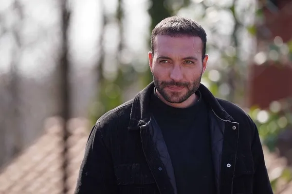 ates-kuslari-10-bolum-fragmani-yayinlandi-ne-demek-mercanla-ayni-cati-altinda-duramam-1679948149097.jpg Ateş Kuşları 10. bölüm fragmanı yayınlandı: “Ne demek Mercan’la aynı çatı altında duramam”-4