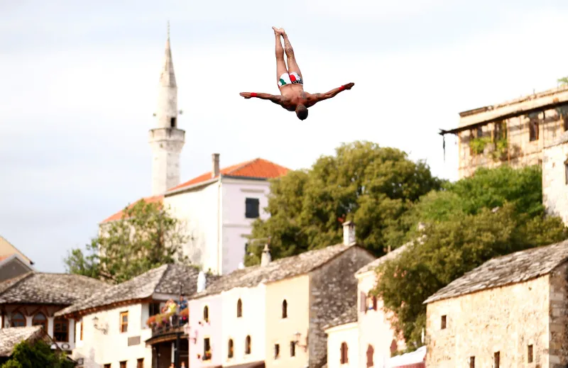  Bosna Hersek'teki Mostar Köprüsü'nde nefes kesen anlar!  - 15