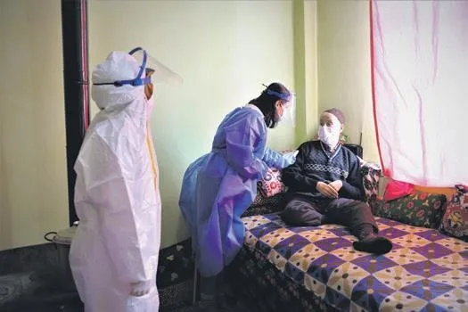 Türkiye aşılamada destan yazdı: Bir ay gibi kısa sürede 6.5 milyondan fazla kişiyi aşıladı-4