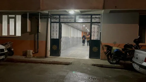 eski-esi-ve-kayinvalidesini-oldurup-intihara-kalkisti-1639773305558.jpg Eski eşi ve kayınvalidesini öldürüp intihara kalkıştı-9