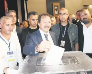 A.Gücü’nde Yiğiner yeniden başkan seçildi