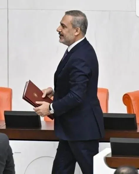 disisleri-bakani-hakan-fidandan-tbmmde-flas-aciklamalar-filistinde-hedef-acil-ateskes-ve-kalici-baris-1703181756239.jpeg Dışişleri Bakanı Hakan Fidan'dan Gazi Meclis'te HDPKK'ya ayar üstüne ayar!-5