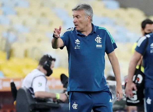 rodolfo-borrelle-guardioladan-izin-cikmayinca-galatasaray-domenec-torrentle-el-sikisti-1641507971935.jpeg Rodolfo Borrell'e Guardiola'dan izin çıkmayınca Galatasaray Domenec Torrent'le el sıkıştı-4