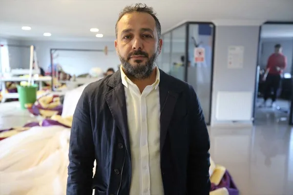 tanesi-100-bin-euro-kapadokyada-sicak-hava-balonu-yapan-firmalar-yuzde-100-yerli-kumas-icin-kollari-sivadi-1634896815480.jpg Tanesi 100 bin euro! Kapadokya'da sıcak hava balonu yapan firmalar yüzde 100 yerli kumaş için kolları sıvadı-8