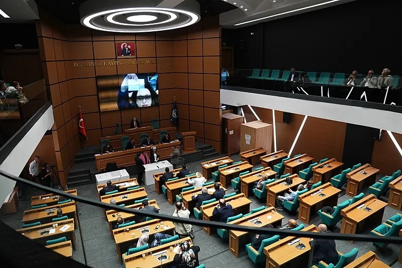 ozgur-celikin-savci-tehdidi-iddiasina-sorusturma-ayhan-aydinin-bilgisi-alinacak-1788896343521.jpeg Özgür Çelik’in “savcı tehdidi” iddiasına soruşturma! Ayhan Aydın’dan Özgür Çelik’e yalanlama: Savcı beni tehdit etmedi-4