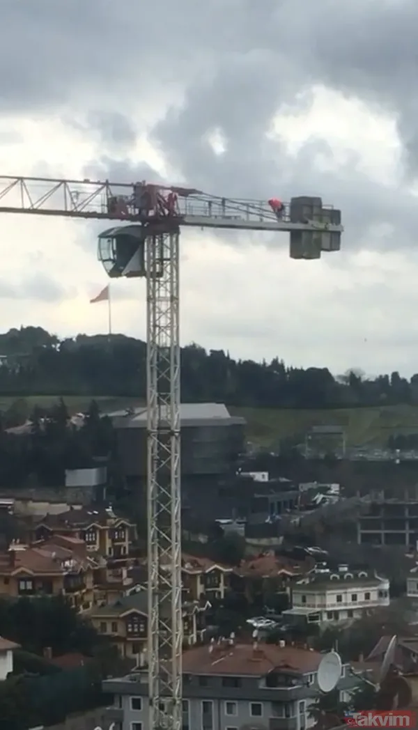 İstanbul Üsküdar’da çalışan bir vinç operatörü namaz kılmak için yerden 60 metre yükseklikte vinci kıbleye çevirdi - 5