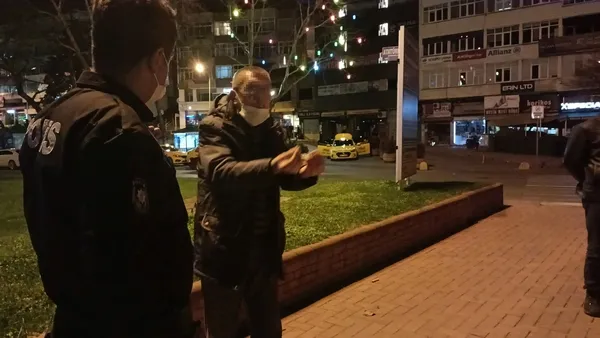 sokaga-cikma-kisitlamasini-ihlal-eden-sarhostan-polise-tehdit-alayinizi-bulacagim-1612216533769.jpg Sokağa çıkma kısıtlamasını ihlal eden sarhoştan polise tehdit: Alayınızı bulacağım-1