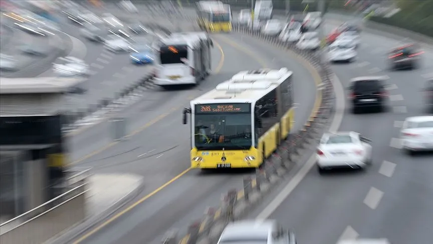 1-mayis-istanbulda-kapali-yollar-bugun-trafige-kapatilacak-yollar-ve-alternatif-guzergahlar-1777614500527.jpg